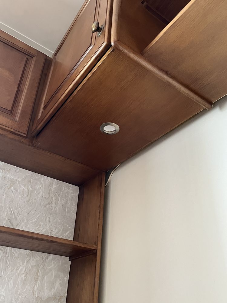 Mobilia conjunto cama e armário como novos