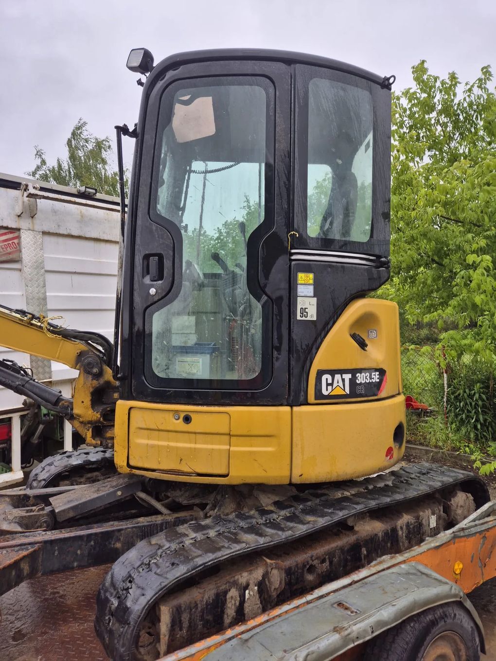 Caterpillar 303.5 CR  mały przebieg MT 3915 popękana szyba