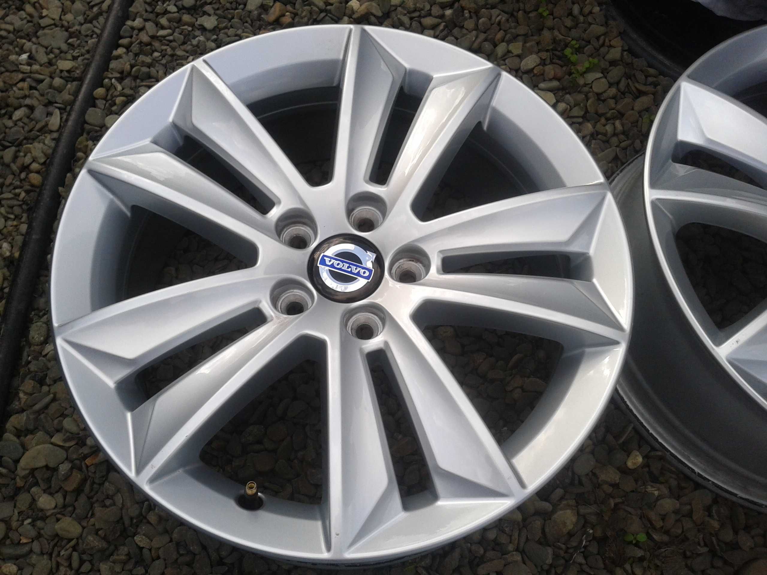 oryginalne r17 felgi volvo s40 s60 v40 v50 v60 v70 xc40 xc60 xc70 c30