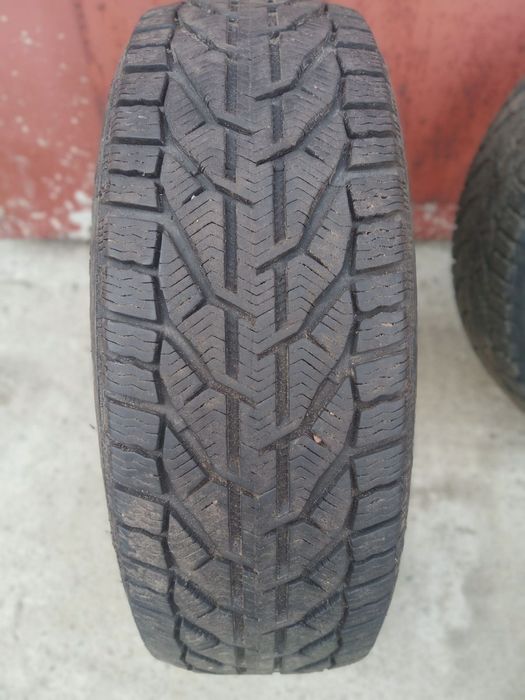 Зимова гума  р17 205/55