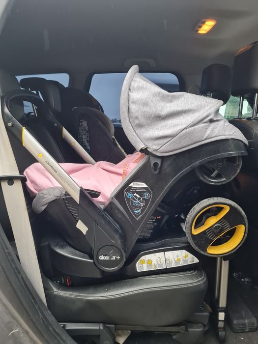 Doona Carrinho + isofix