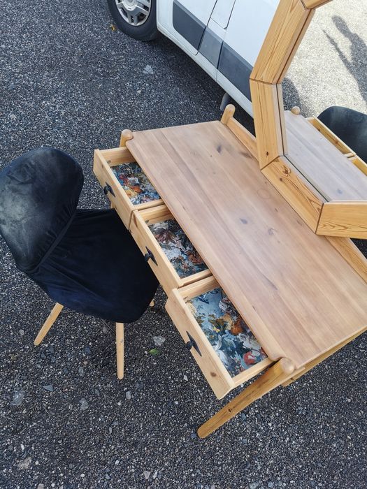 Toaletka stolik lustro krzesło drewniane