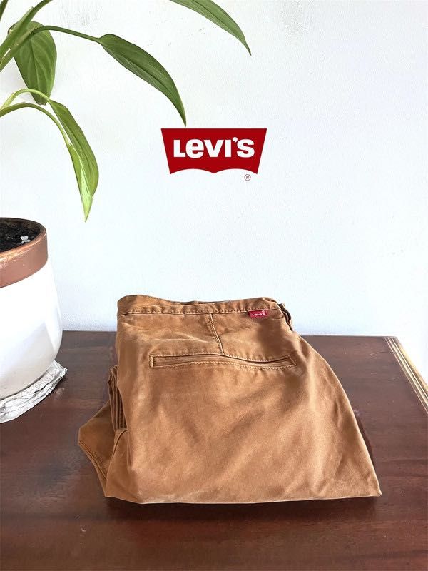 Calças Levis Chino Castanhas – Homem – Tamanho 33x34