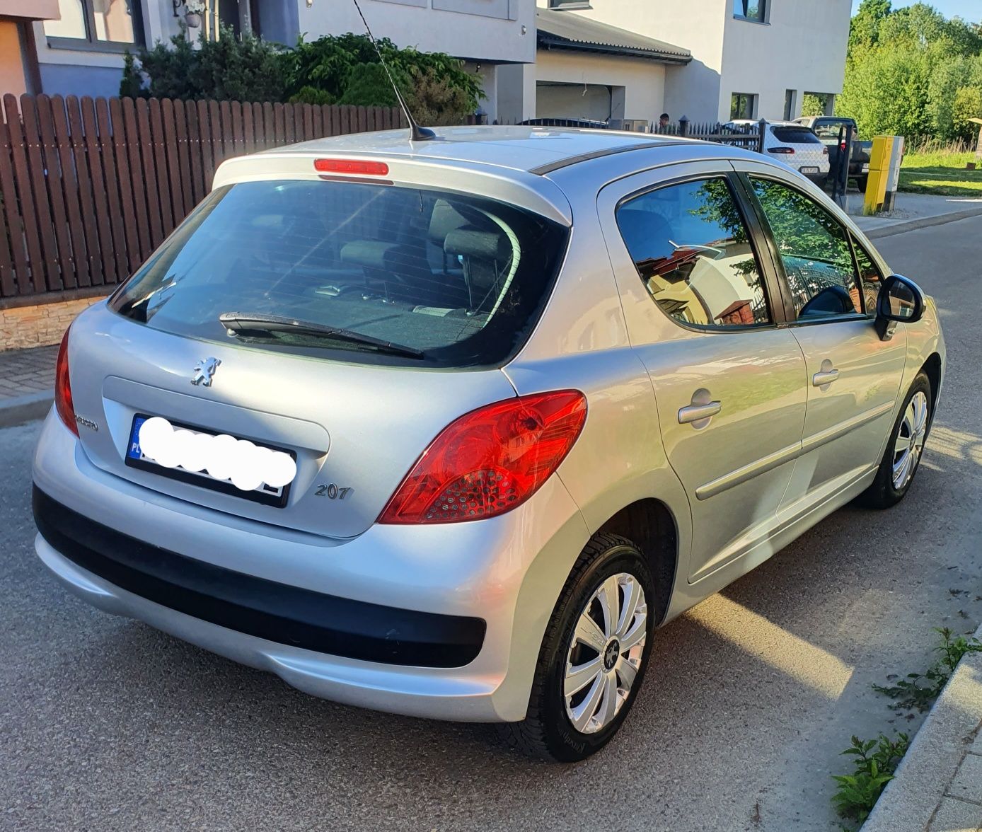 Peugeot 207 1.4 bezyna klima