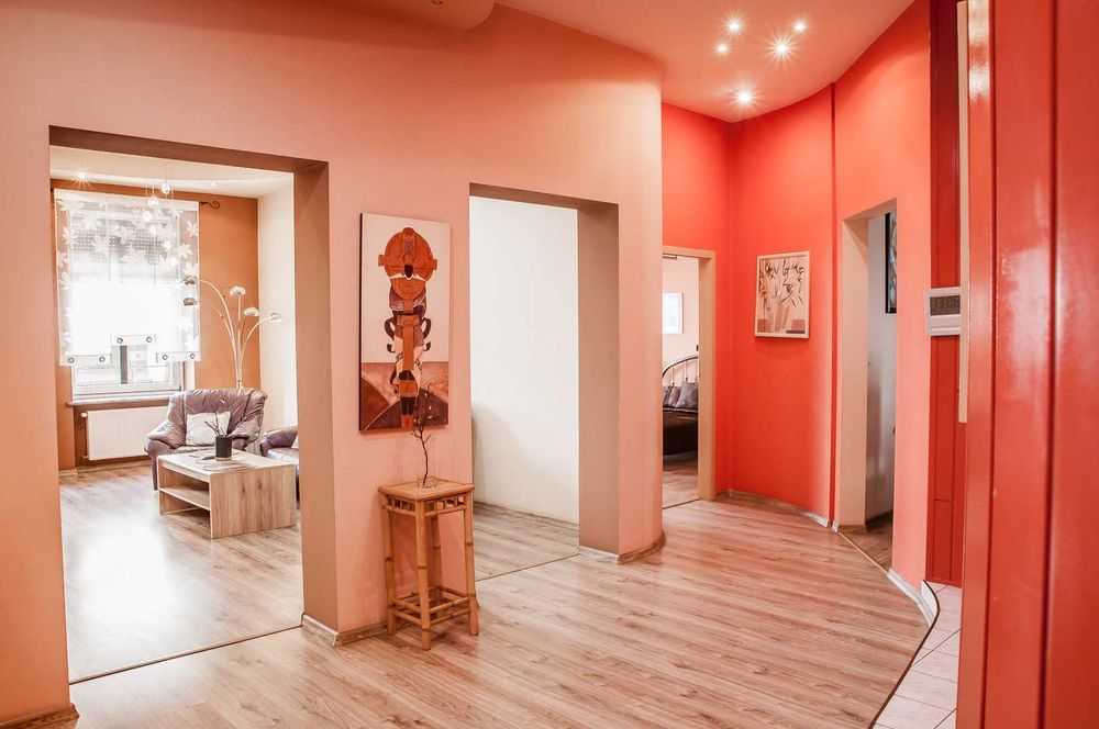 Sprzedam przestronne mieszkanie w centrum