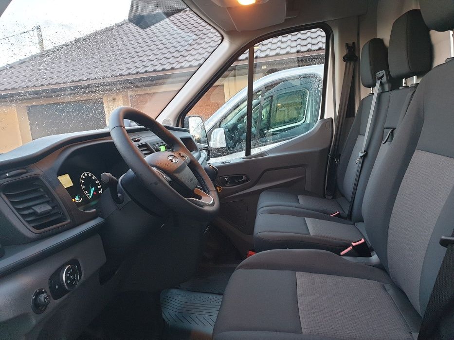 Wypożyczalnia, wynajem Busów, Auto dostawcze, blaszak, progi najazdowe