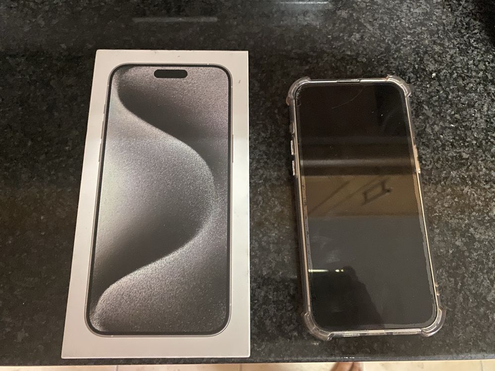 iPhone 15 Pro Max 256Gb white tittanium com factura Worten