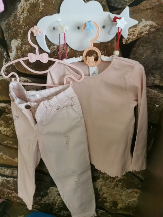 Komplet pudrowy róż :) spodnie przetarcia +bluzka 110