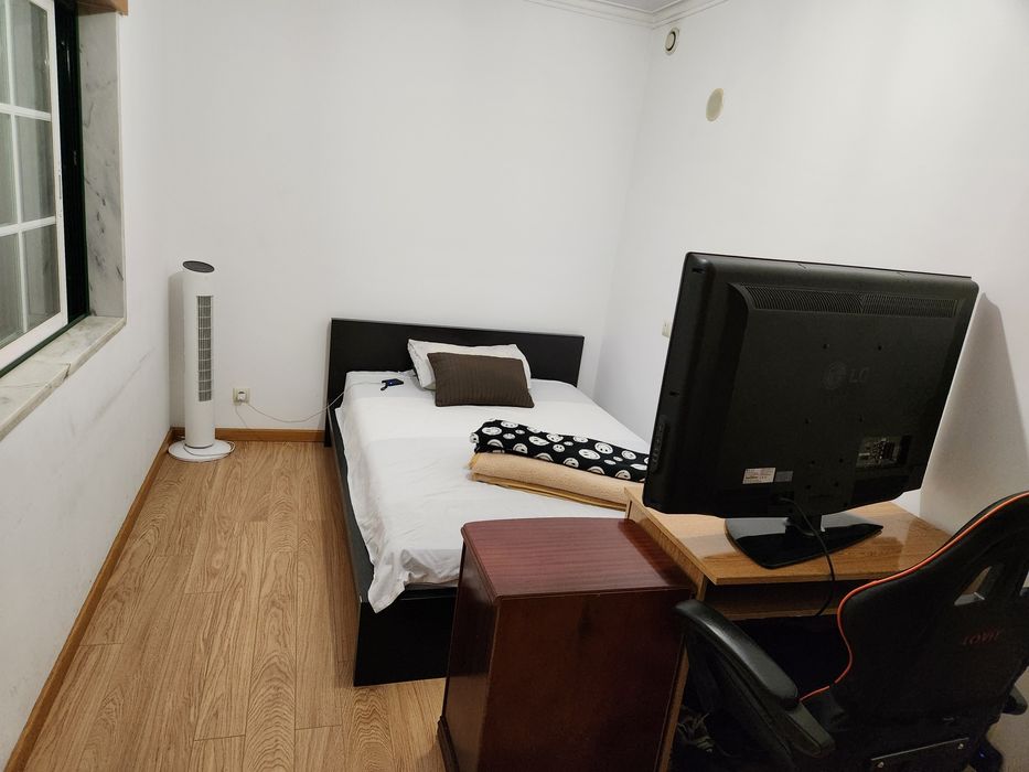 Quarto de casal mobilhado