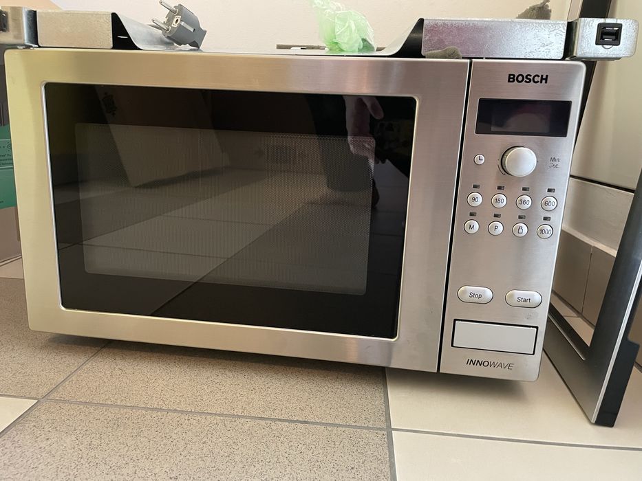 Mikrofalówka / kuchenka mikrofalowa Bosch srebrna z opcją zabudowy