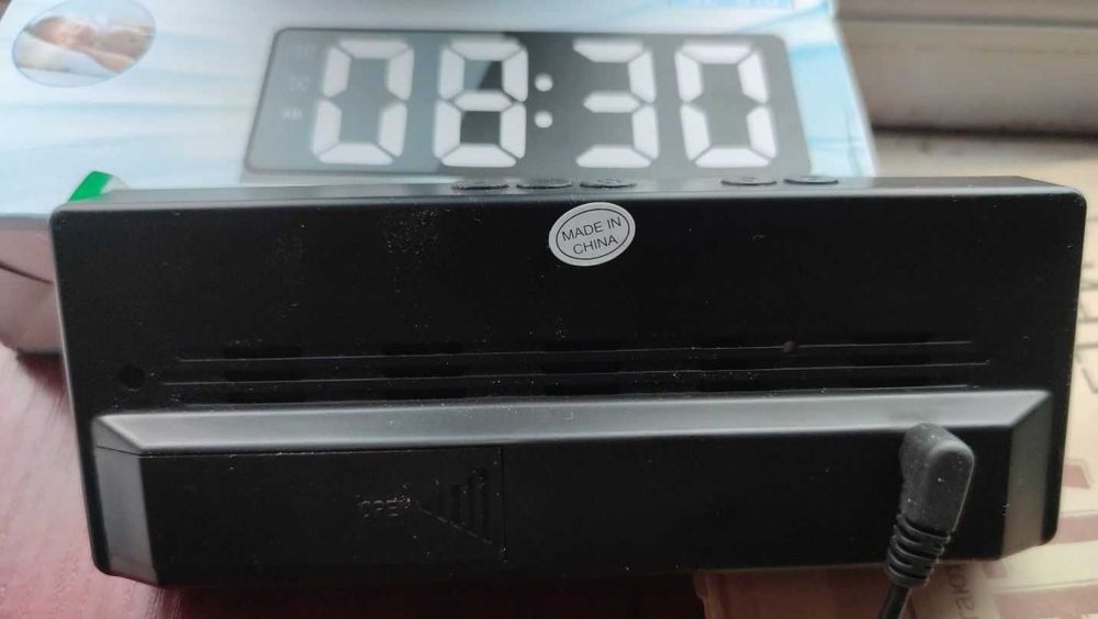 Настільний годинник електронний, будильник, термометр (SZ-810)