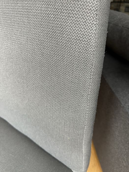 Krzesła do jadalni salonu szare drewniane tapicerowane Glorio j ikea