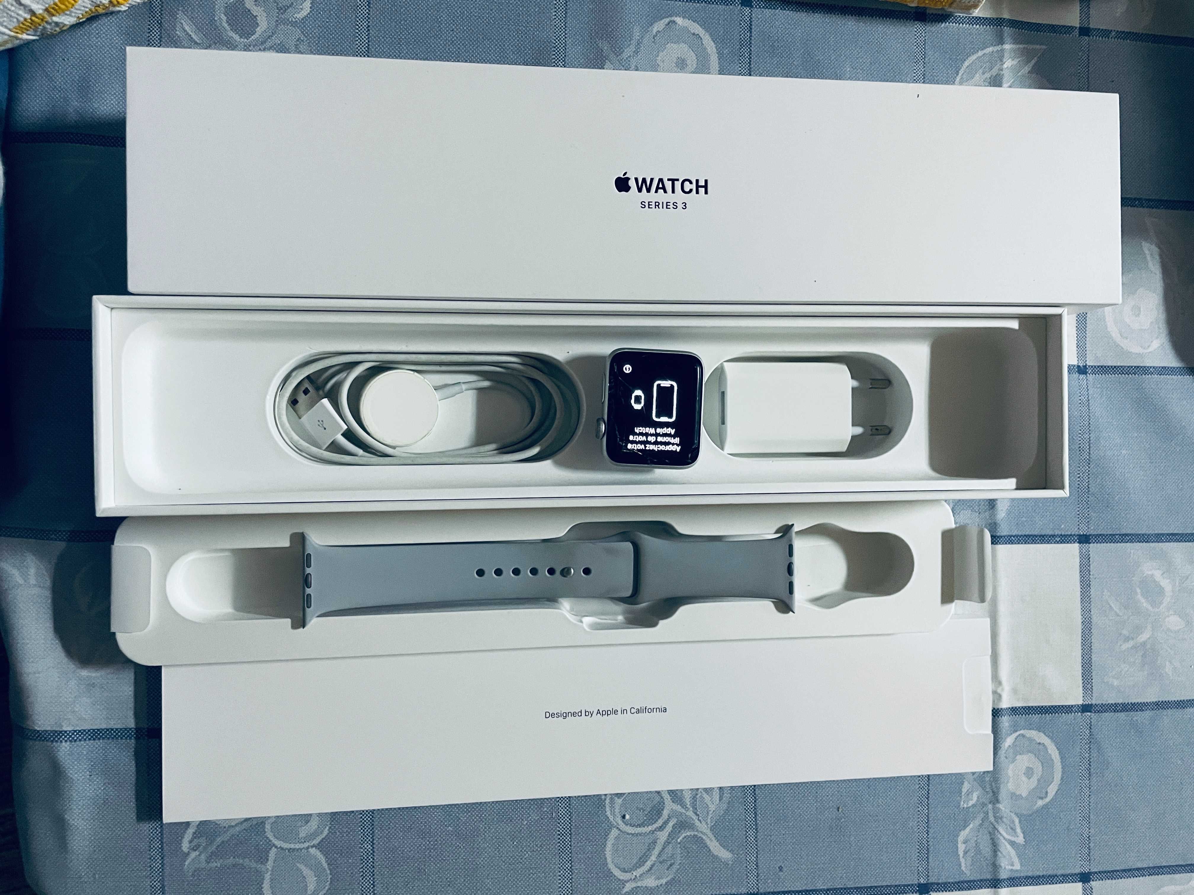 SmartWatch Apple série 3 42mm com ecran partido