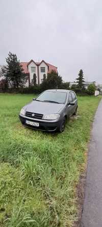 Fiat Punto 1.2 benzyna 2004 rok OC i PT ważny przez rok !!!