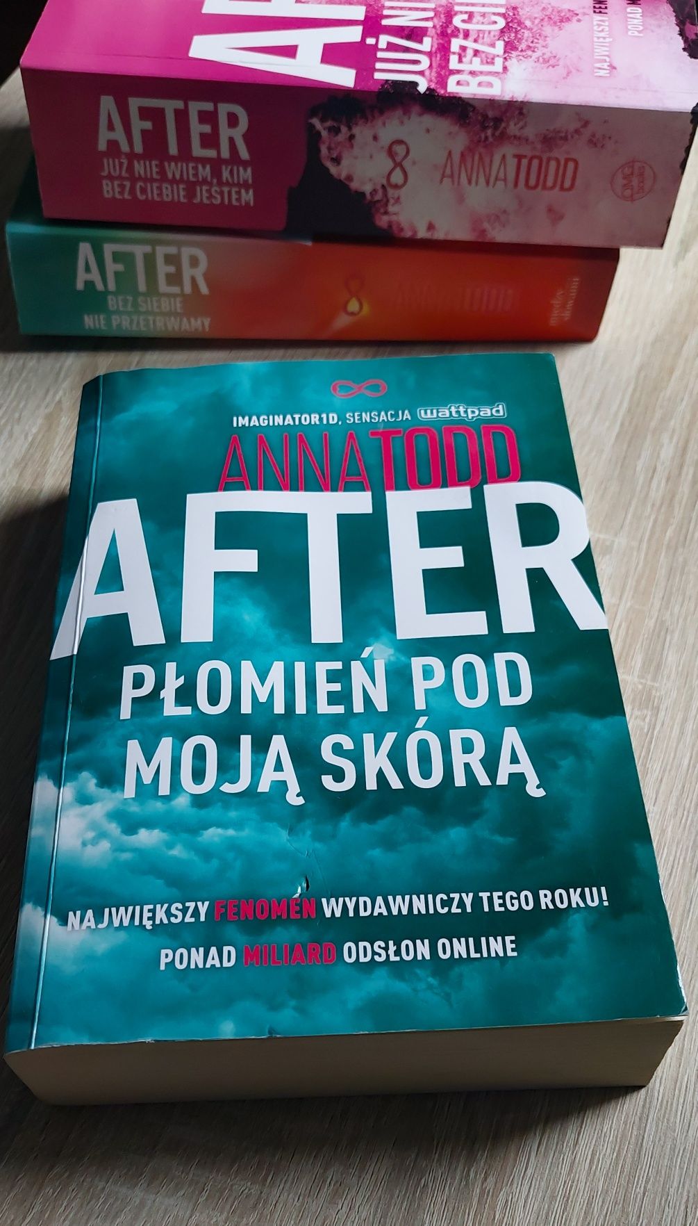 Pierwsza część z serii After Anna Todd młodzieżowa Young adult