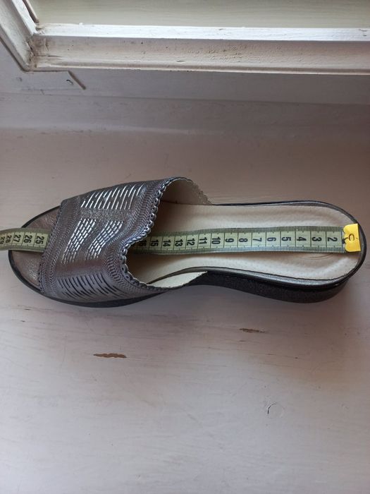 Продам шльопанці