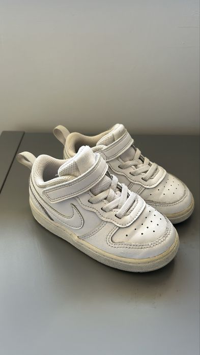 Sapatilhas Nike (tamanho 25)