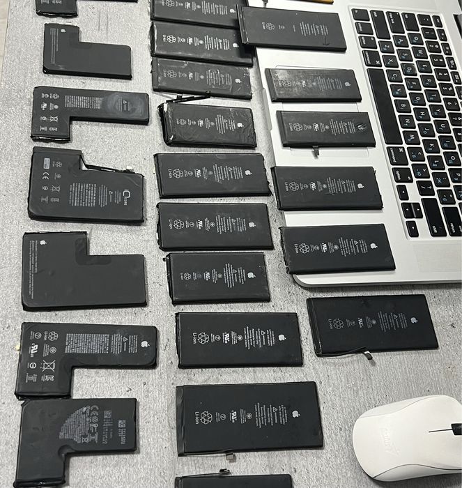 ОДНИМ ЛОТОМ 23 акумулятори оригінал від 7 до 14 про