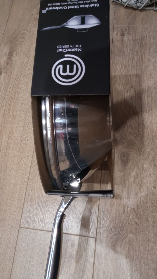 MasterChef nieprzywieralny WOK z pokrywką 28cm