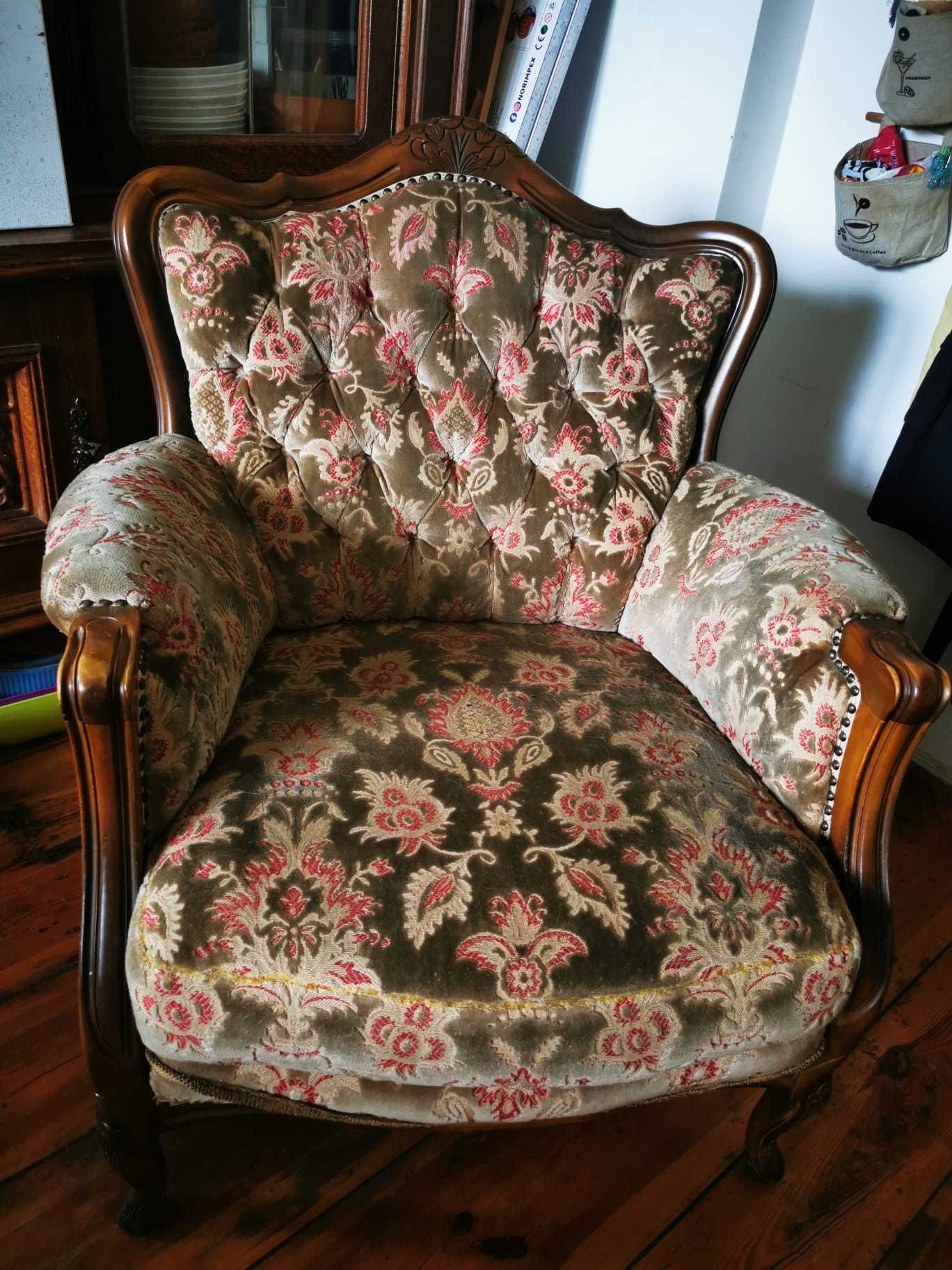 eleganckie piękne  meble do salonu, do biura, do gabinetu
