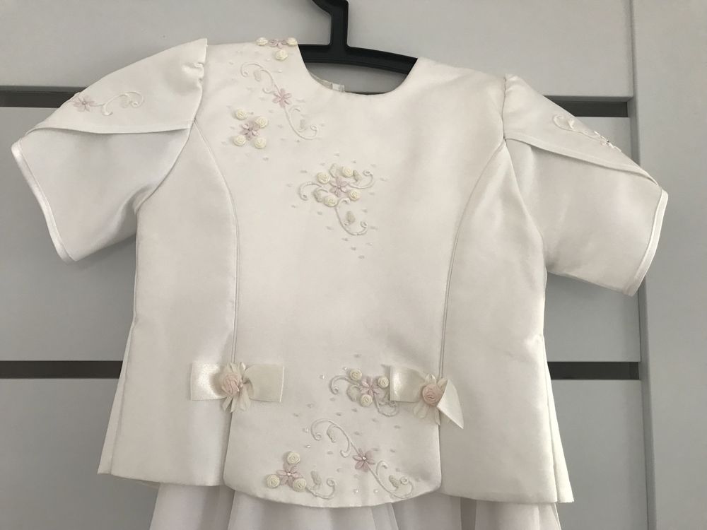 Elegancka biała sukienka z bolerkiem 9-10 lat