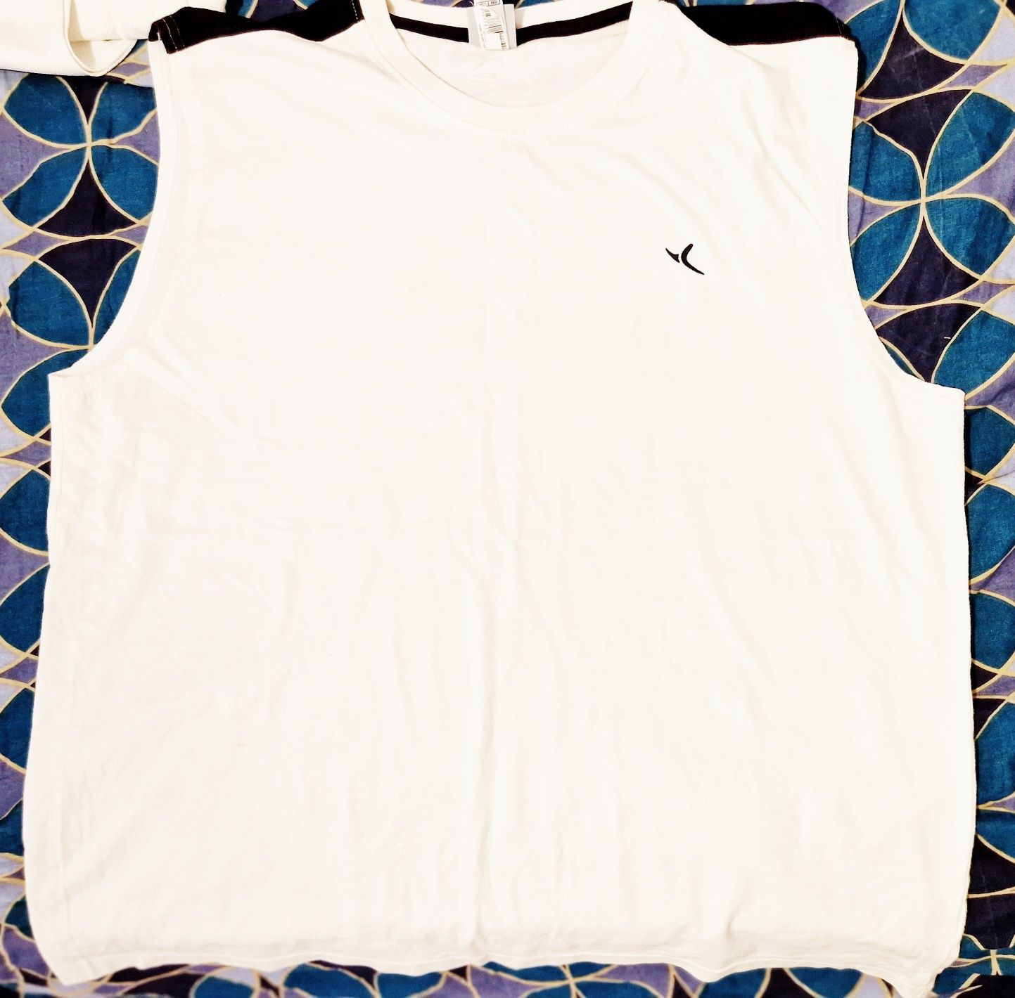 2 T-shirts sem manga novos xxl Nike
Apenas 5 eur pelo conjunto de dois