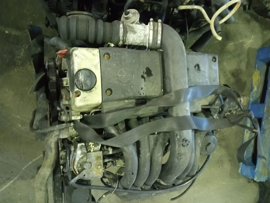 Motor Mercedes 2.5 TD OM605 Completo