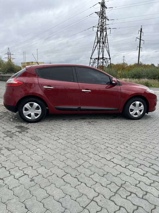 Авто машина Renault megane 1.5 дизель мехінка