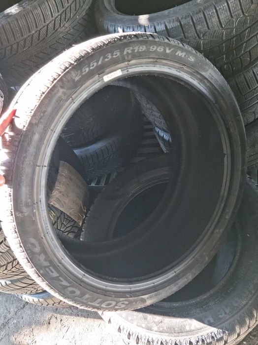 Pirelli SottoZero 255/35 R19 96 V