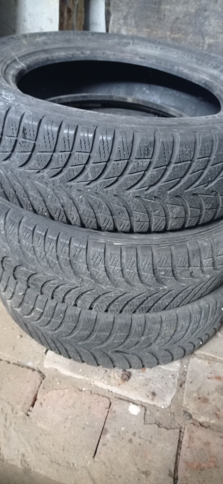 Резина зимня 165/65 R14