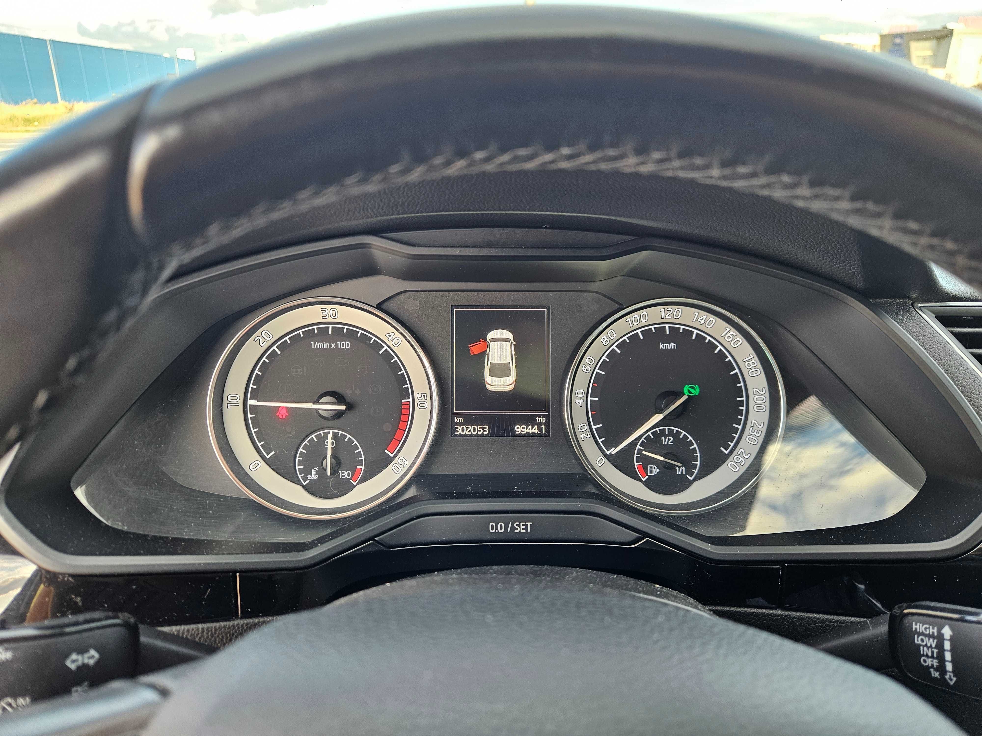 Skoda Superb 2,0 L&K DSG 2016
