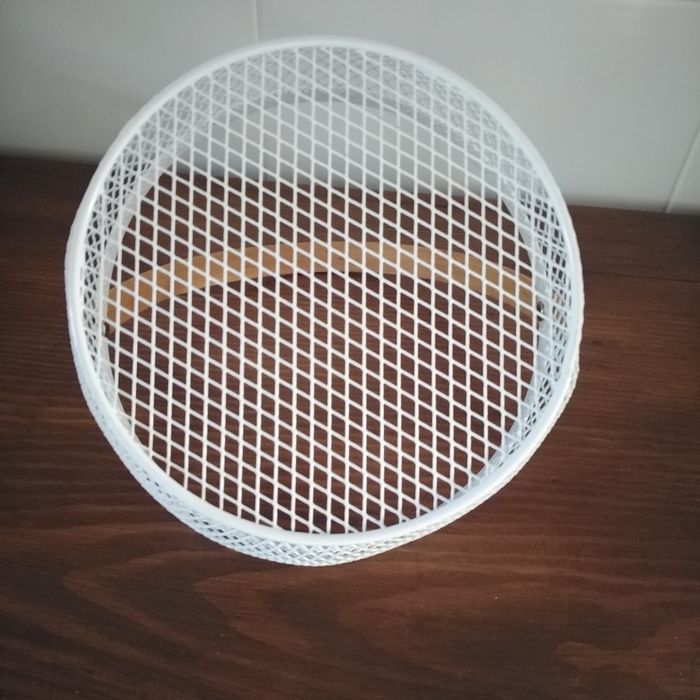 Koszyczki metalowe z bambusową rączką