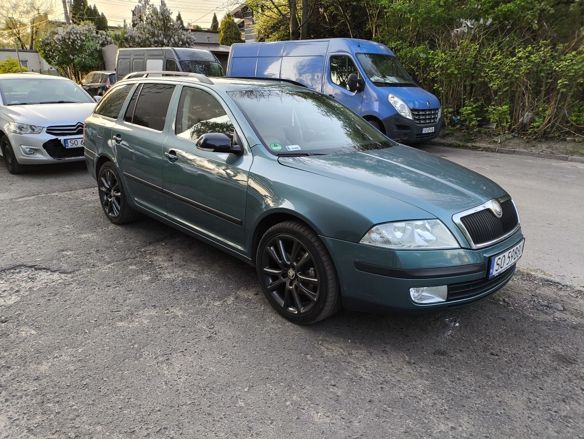 Skoda Octavia II kombi / skóra / pełna opcja / nowe opony / prywatnie