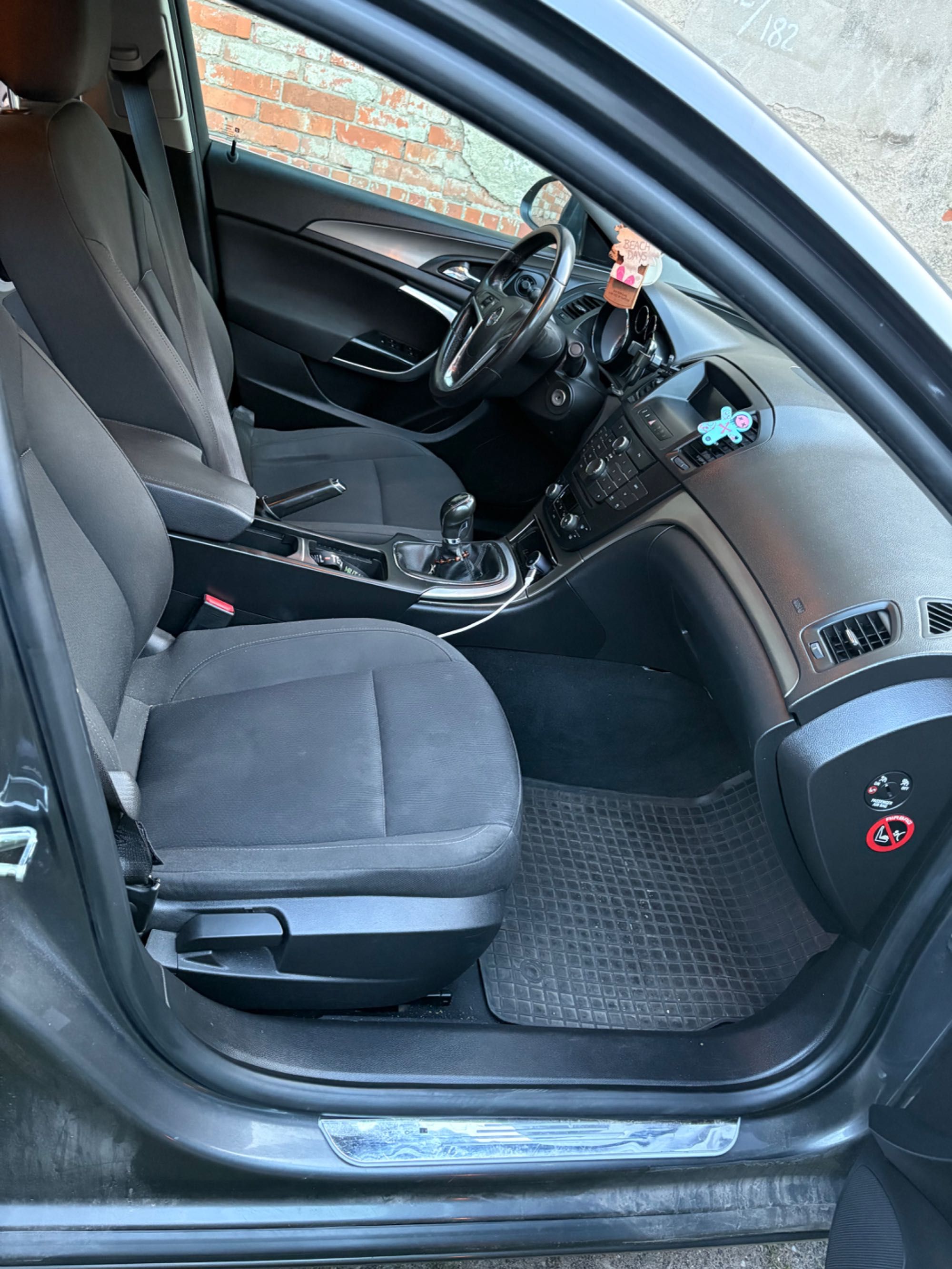Opel insignia 1.8+lpg
