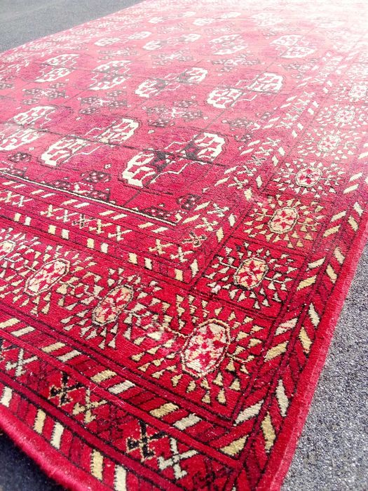 Продам килим (2шт) та килимове покриття