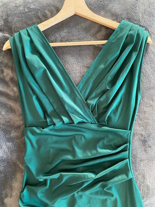 Vestido de cerimónia verde da Marea Boutique - By Lyrae