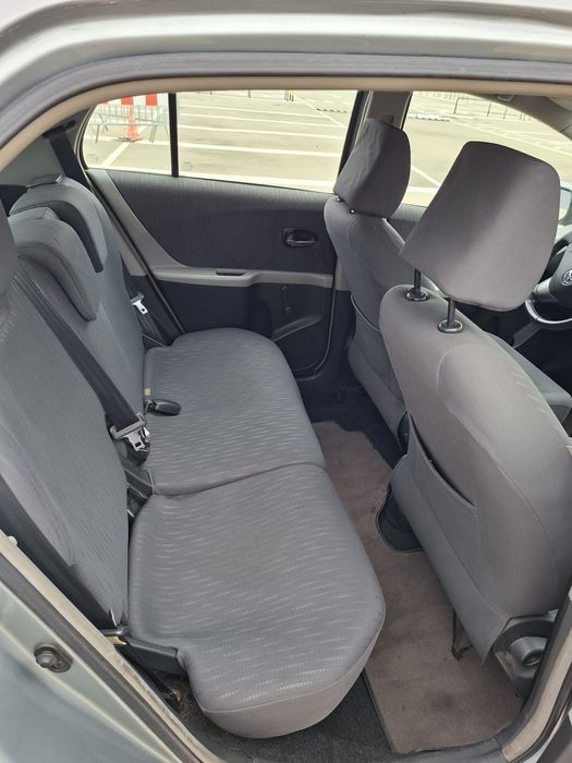 Toyota Yaris 1.4 D-4D 90 cv - 6 velocidades e AC