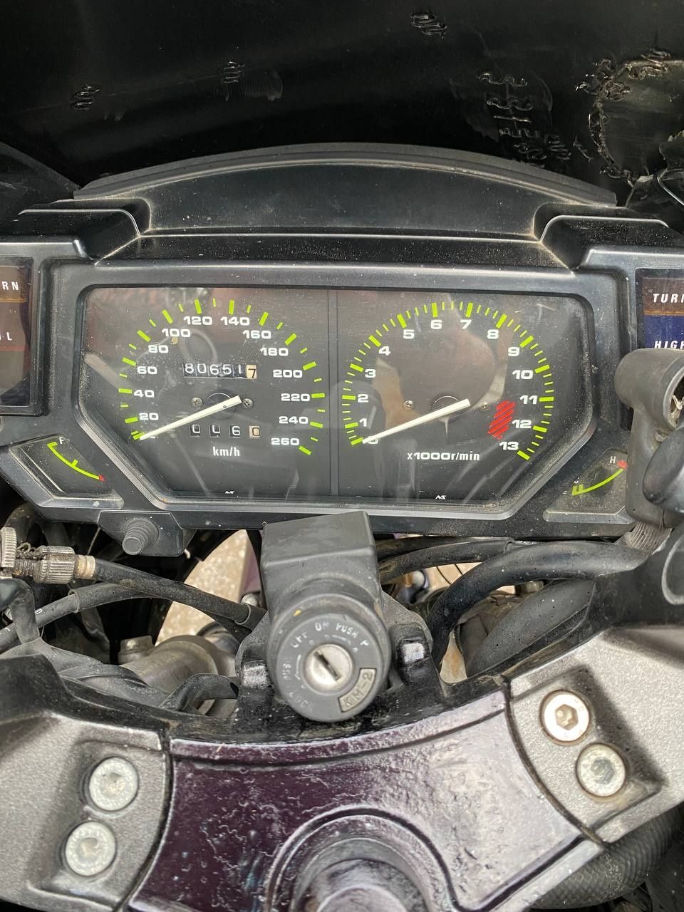 Kawasaki GPX 600R Терміновий продаж! Поки є цікавий для мене варіант.