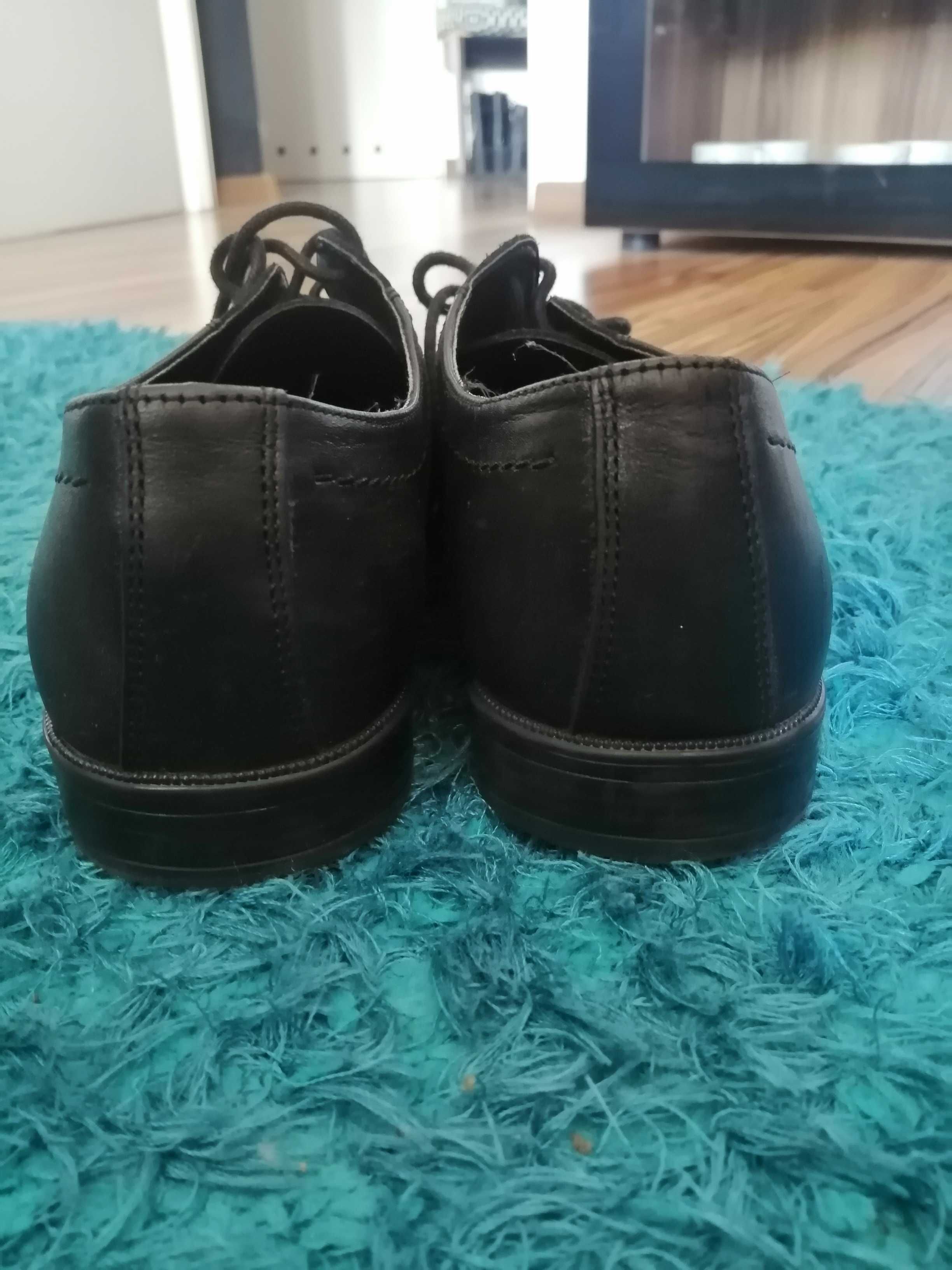 Buty chłopięce eleganckie r 38