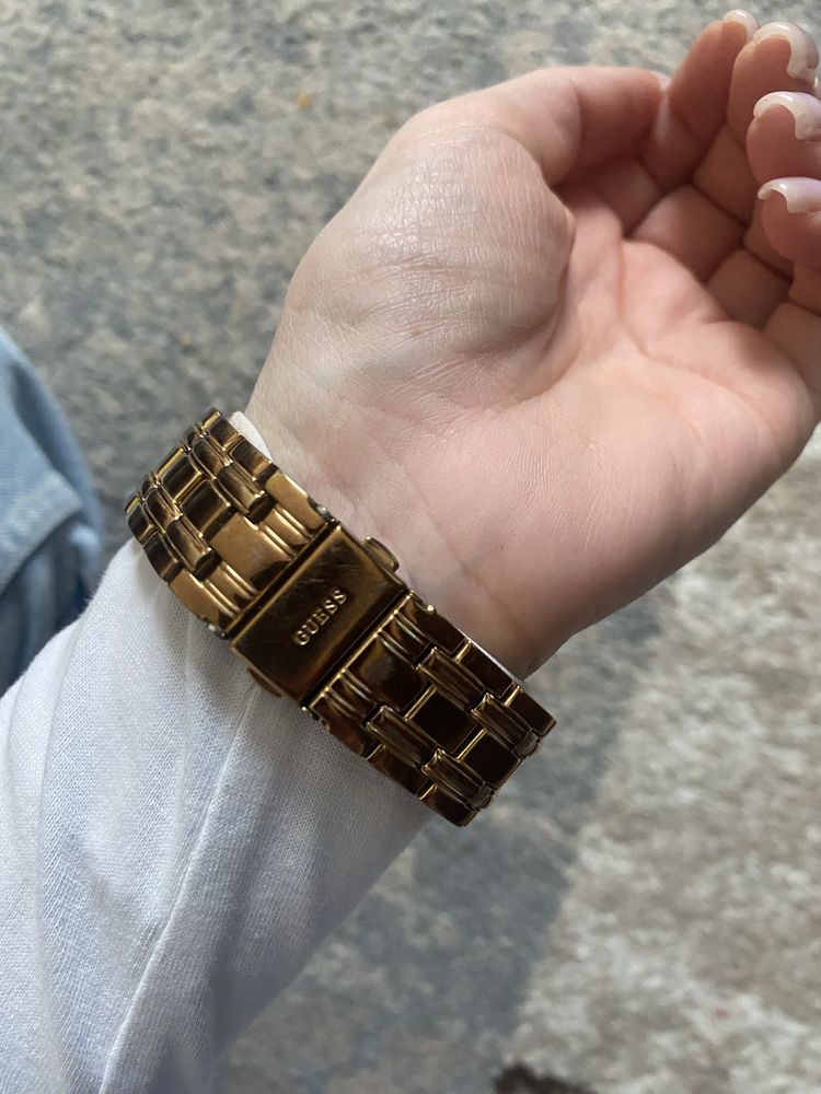 Часы , годинник Guess