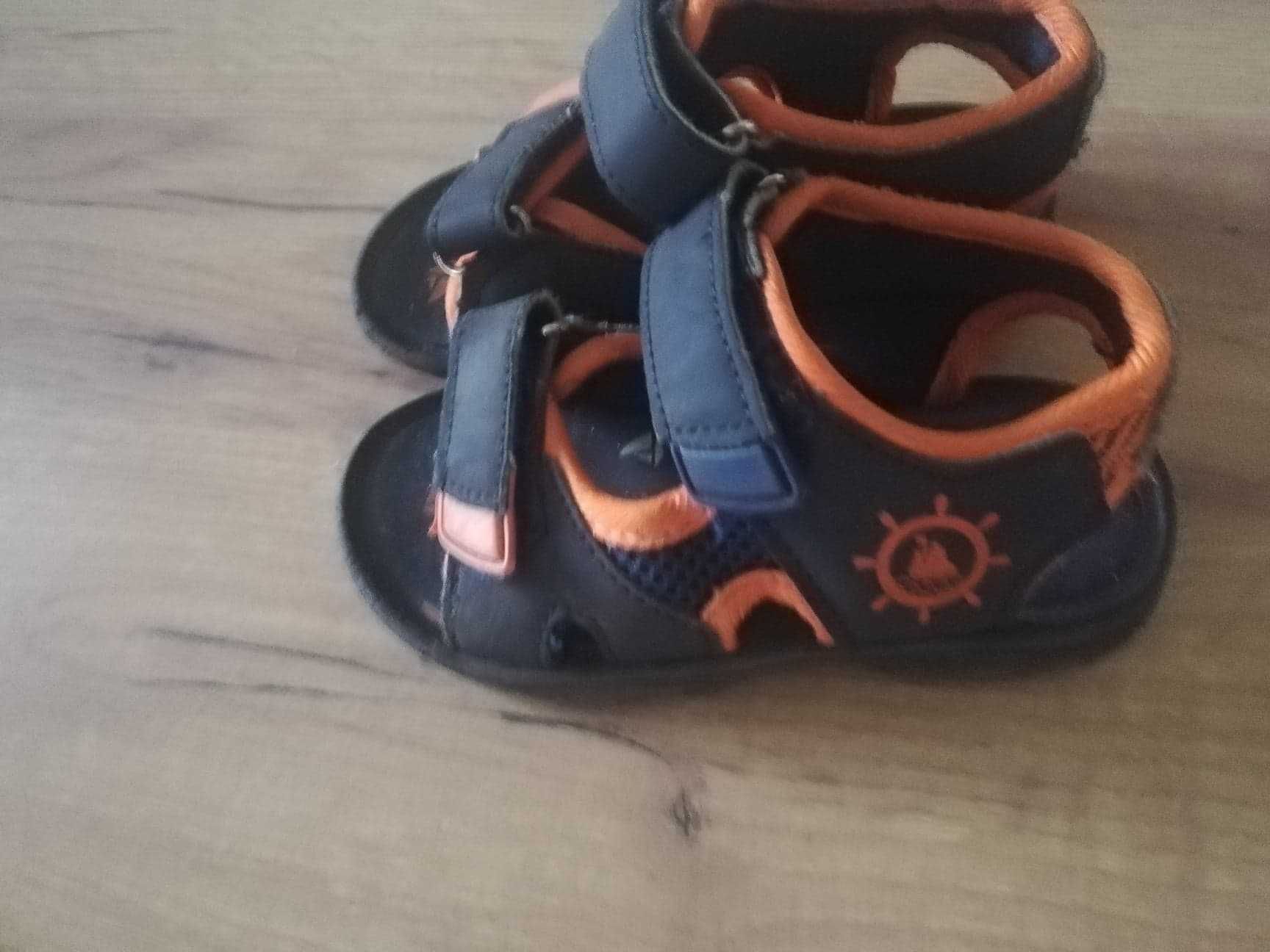 Sandały chłopięce r. 26
