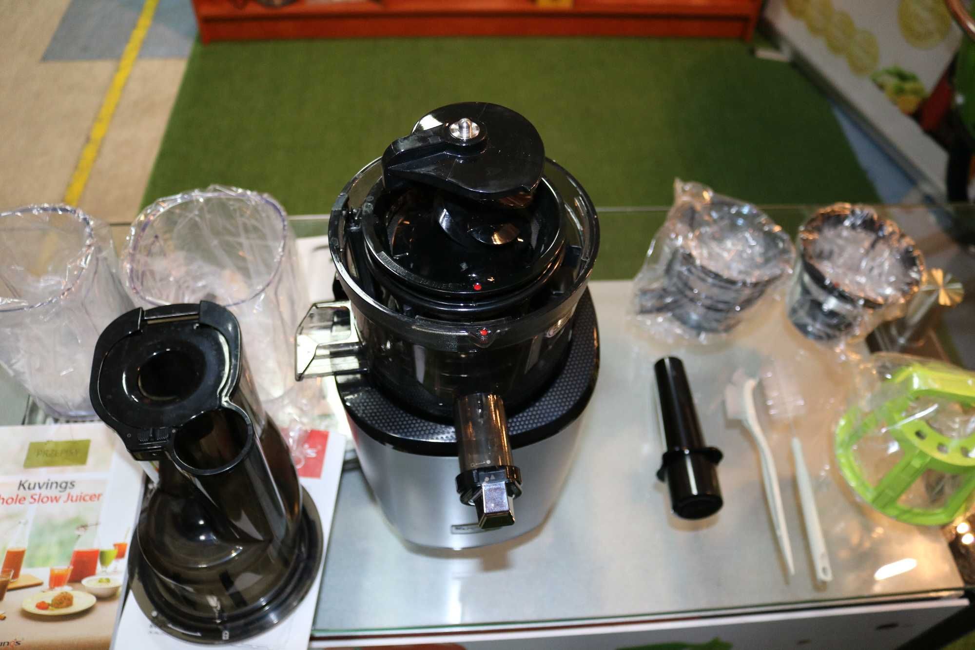 Wyciskarka wolnoobrotowa Kuvings REVO830 Srebrna - Kuvings OUTLET