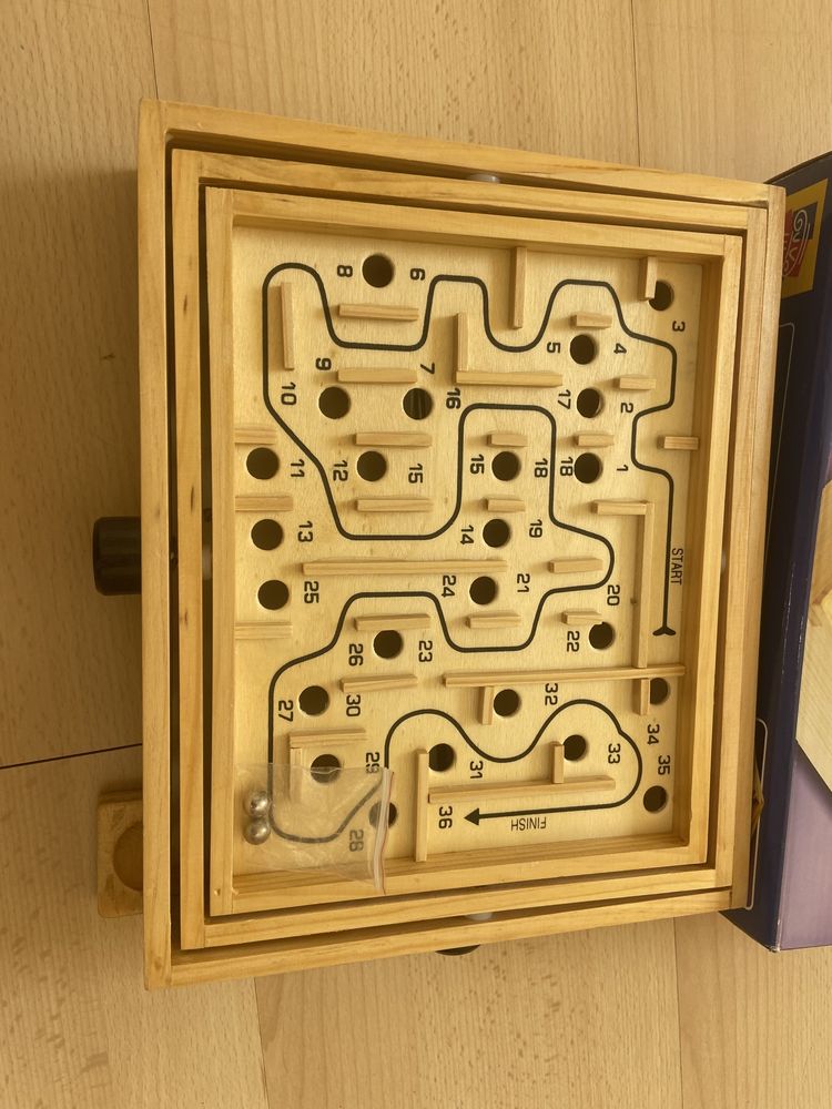 Jogo de labirinto para crianças - novo