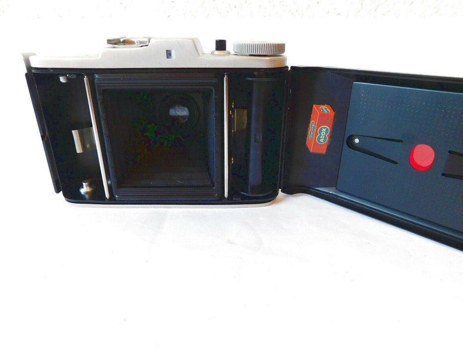 2 Maquinas fotográficas antigas - Adox e Bilora