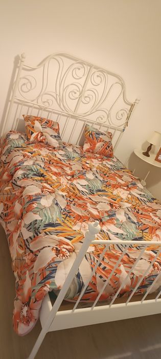 Conjunto de cama mais mesinhas de cabeceira