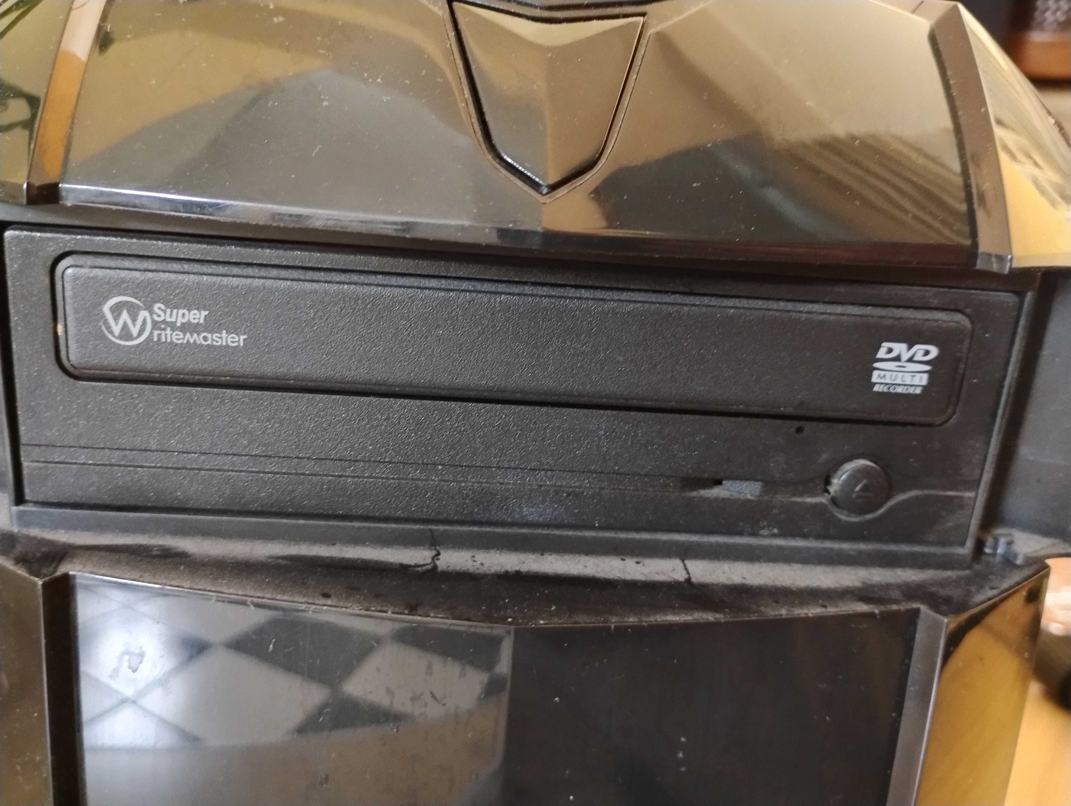 Komputer stacjonarny Intel Pentium G3258, Radeon R7 260X, 8GB RAM