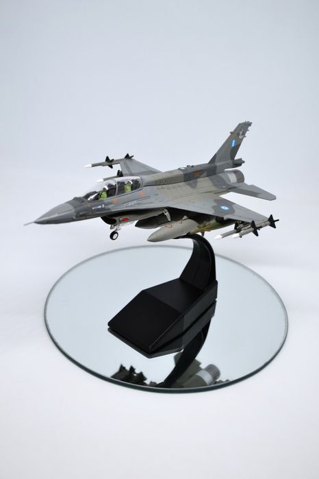 Самолёт истребитель F-16 модель коллекционная металлическая