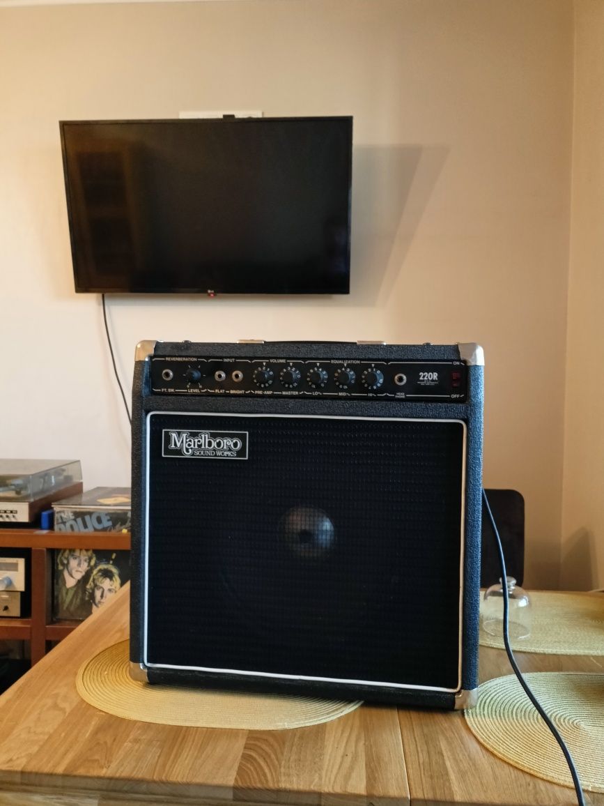 Продам гітарний комбік Marlboro Soundworks 220R 100W