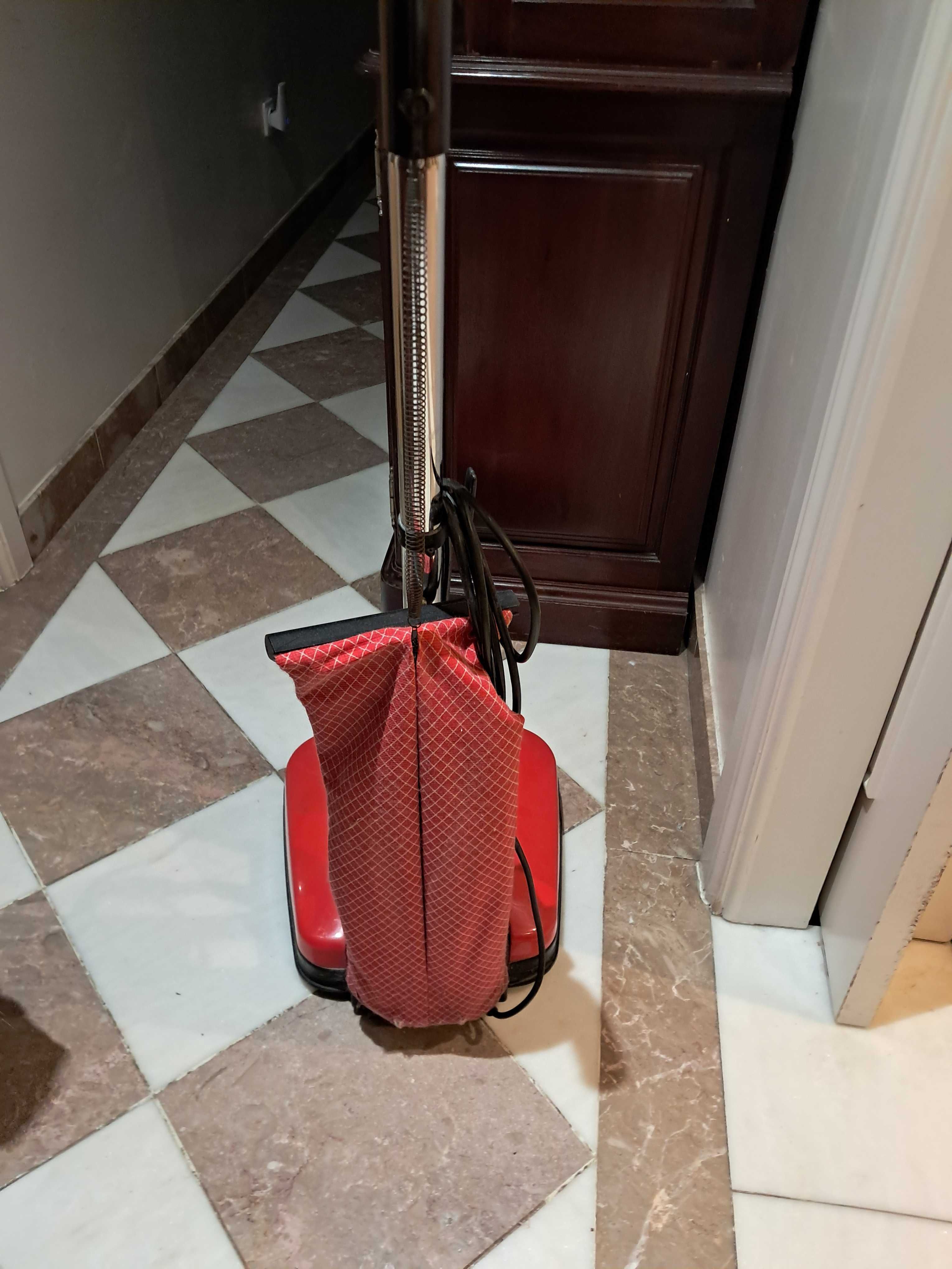 Vendo enceradora