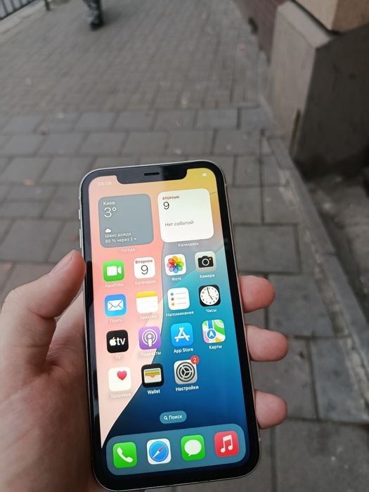 Айфон 11 84акб идеал